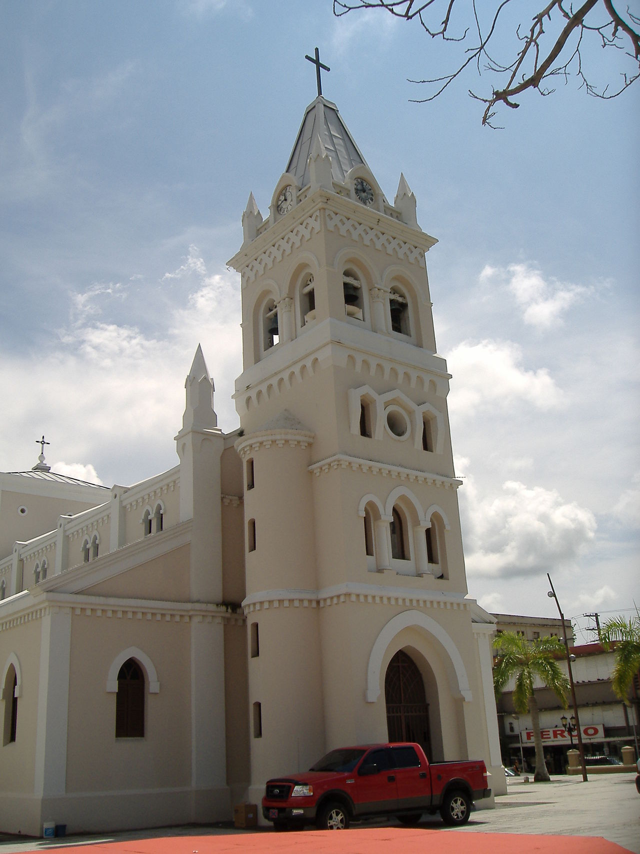 Concatedral del Dulce Nombre de Jesús (Humacao)