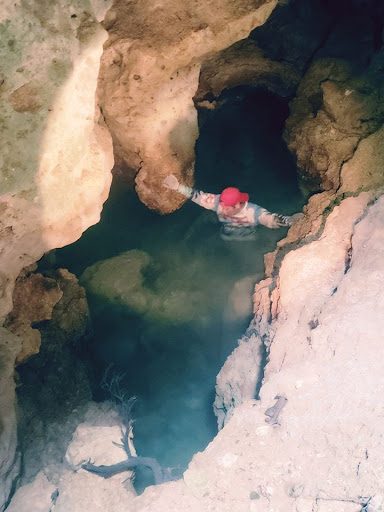 Jacuzzi Debajo Tunel