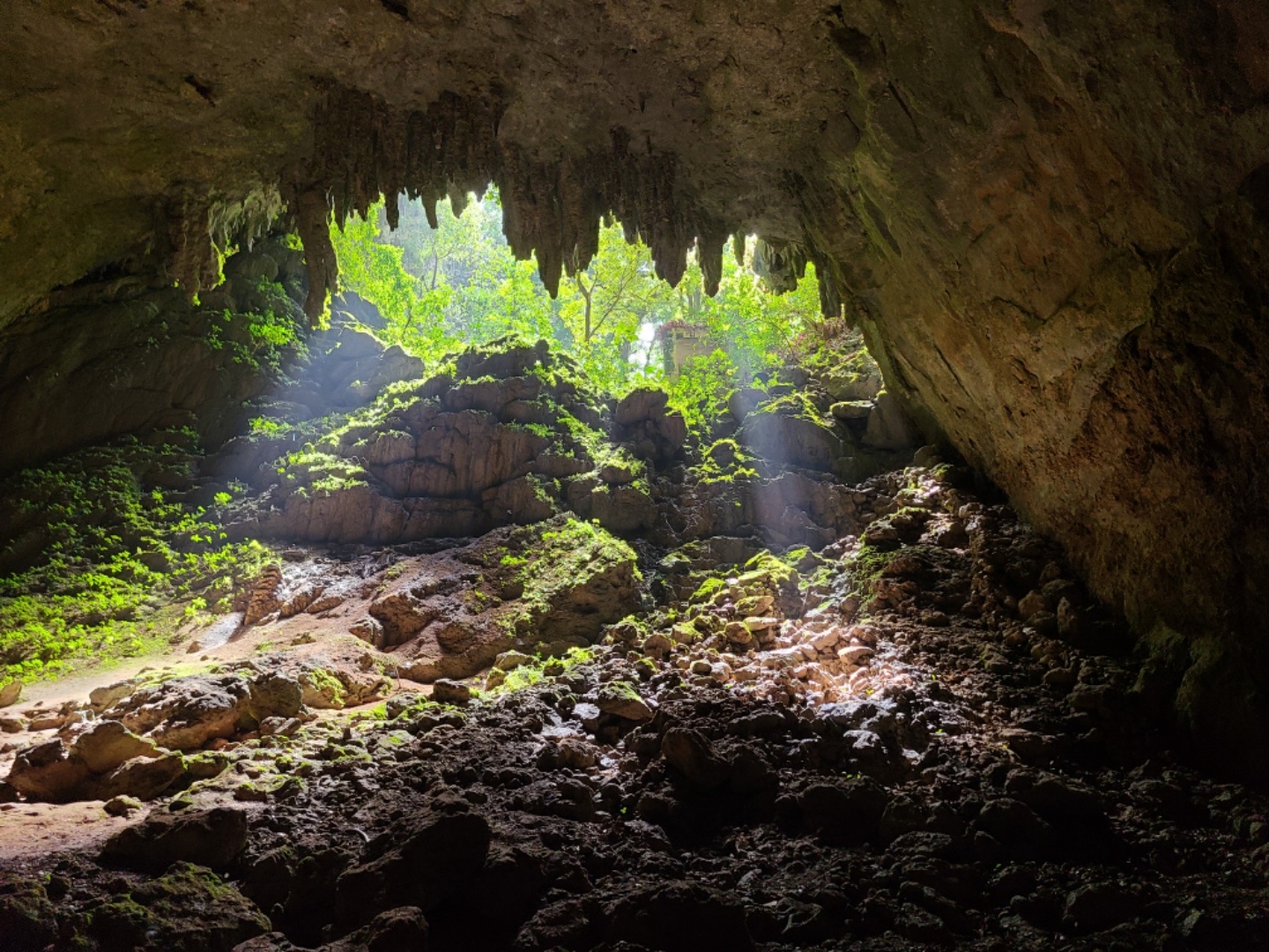 Cuevas Las Cabachuelas