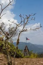 Bandera en Bosque del Pueblo