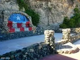Bandera en Pared Piedra
